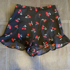 Missguided petite cherry print shorts black